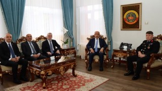 AK Parti Kahramanmaraş Heyeti İl Jandarma Komutanı Tataroğlu’nu Ziyaret Etti