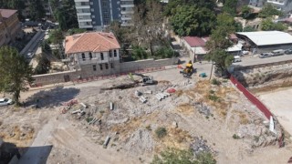 Vakıf Tarla Caddesi’nde Altyapı Yenileme Çalışmaları Sürüyor